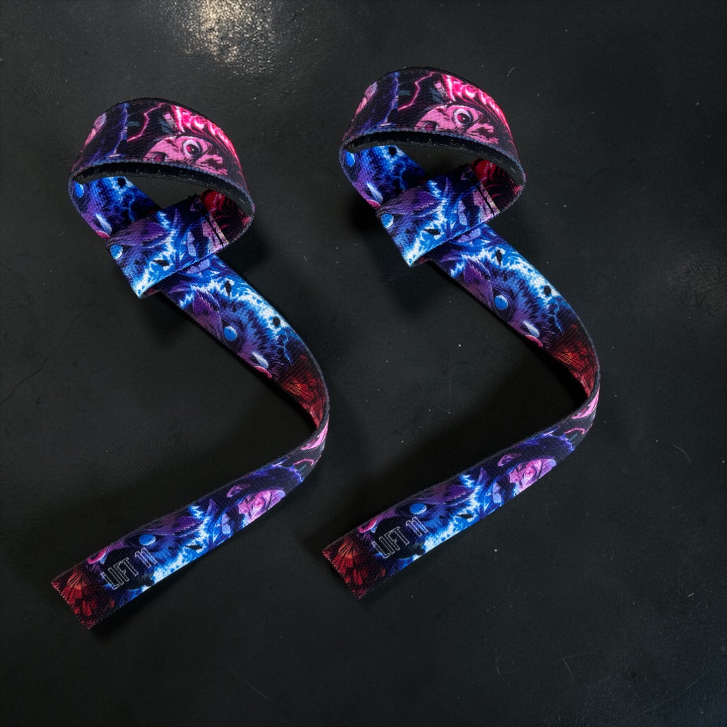 Straps Deportivos Acolchonados – Diseño Demon Slayer – Ideal para Peso Muerto y Jalones