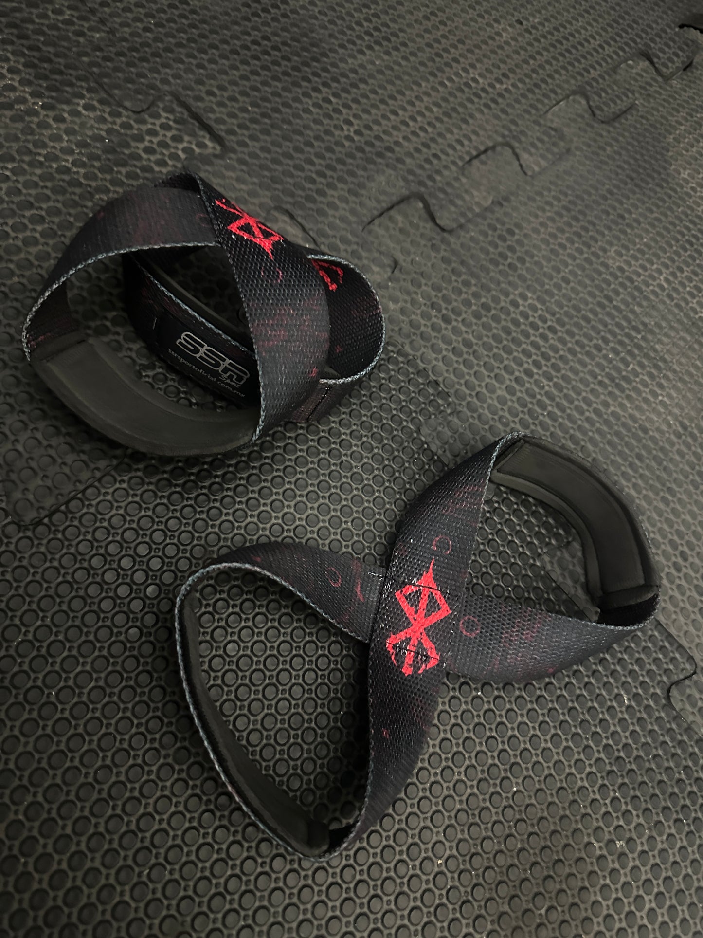 Straps Tipo 8 para Gym Agarre Reforzado Levantamiento berserk