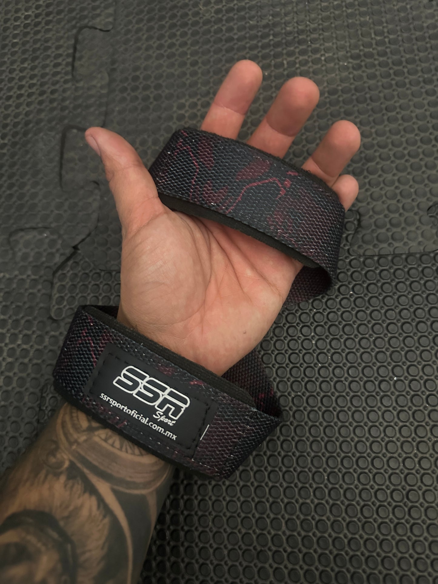 Straps Tipo 8 para Gym Agarre Reforzado Levantamiento berserk
